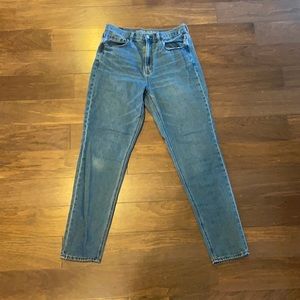 American Eagle Mom Jeans